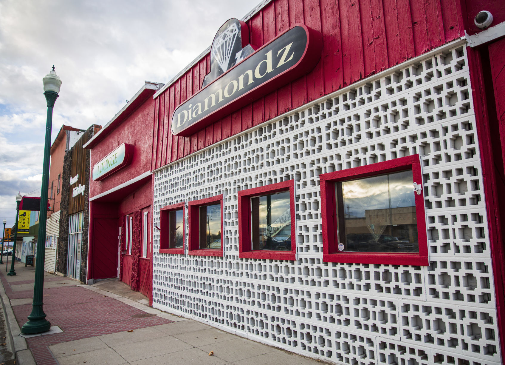 Diamondz closes down